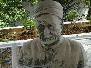 Buste du cheikh Bachir El Ibrahimi, localisation inconnue.