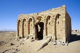 Oasis d'Al-Kharga, nécropole d'El-Bagawat, façade de la basilique