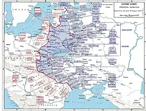 Carte en anglais centrée sur l'Europe de l'Est, en rouge les unités allemandes, en bleu, les unités soviétiques.