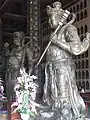 Statues dans un temple