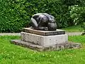 Baiser à la terre, statue de Dante Ghielmini