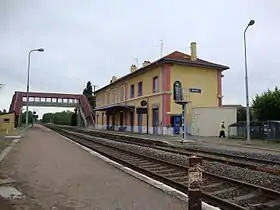 La gare de Balbigny, côté voies.