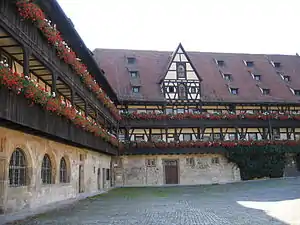 Cour intérieure de l'ancienne cour