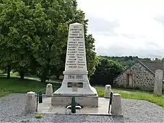 Le monument aux morts.