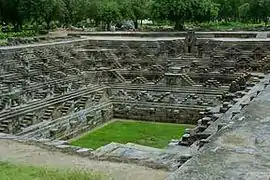 Le bâoli du temple de Sūrya de Modhera, Gujarat.