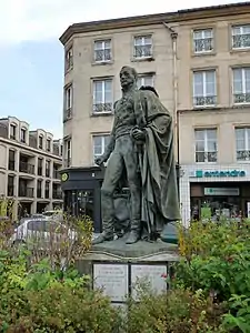 Monument au maréchal Oudinot (1850), Bar-le-Duc, place de la Municipalité.