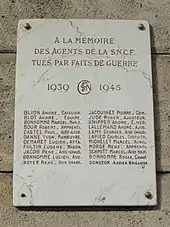 Plaque à la mémoire des cheminots tués lors de la guerre 1939-1945.