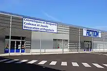 Magasin Action de Bar-le-Duc, un panneau indique quelques familles de produits.