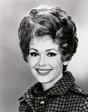 Barbara Rush(Marsha Russell)