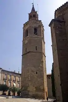 Le clocher-tour de la cathédrale