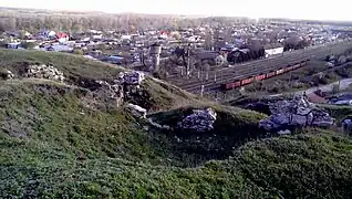 Vue des murs du fort romain depuis Tirighina-Barboși