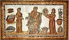 Mosaïque d'une matrone romaine entourée de deux domestiques lui présentant des bijoux et un miroir