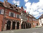 Hôtel de ville (1641).