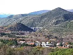 Le barrage de la retenue de Vinça.