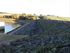 L'amont du barrage.