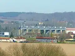 Le barrage de Tuilières vu depuis le bourg de Saint-Agne.