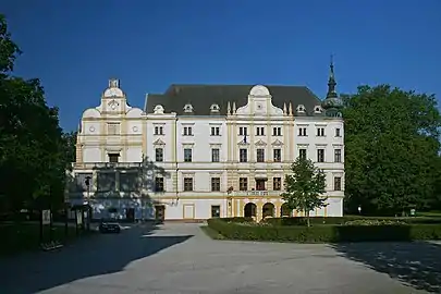 Château de Bartošovice : la façade.