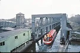 Narrowboat traversant le canal de Bridgewater.