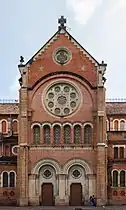 Entrée du transept.