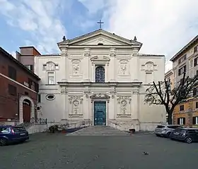 Façade frontale de la basilique Saint-Martin situé dans le rione Monti à Rome.