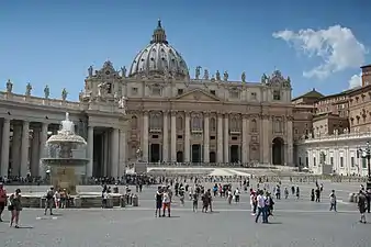 La place Saint-Pierre, Vatican.