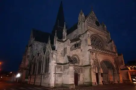 Façade de la basilique.