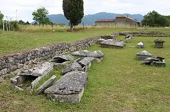 Le vieux cimetière.