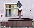 Fontaine en grès et statue de Poséidon dans la cour de la Basler Hof à Fribourg-en-Brisgau (de).