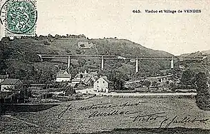 Vue générale du viaduc depuis le village de Vendes, entre 1901 et 1909.