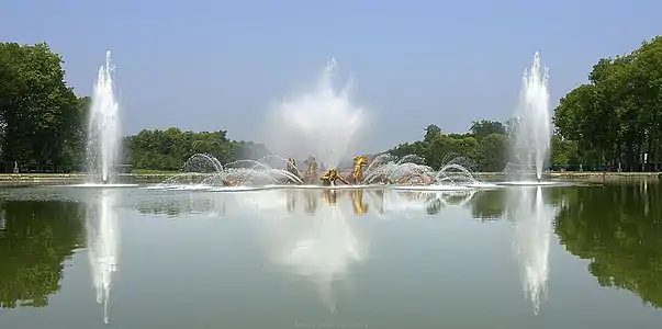 Le bassin d’Apollon du Parc de Versailles (France).