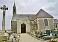 Église Saint-Pierre-aux-Liens : vue extérieure d'ensemble.