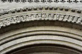 Beakheads de la cathédrale de Bayeux.