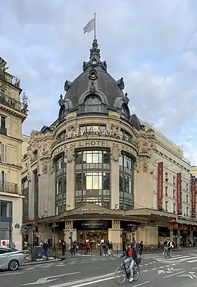 illustration de Bazar de l'Hôtel de Ville