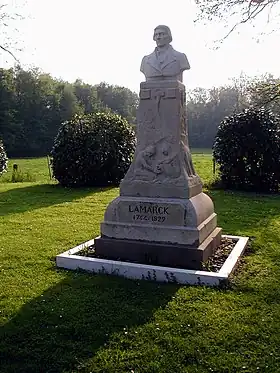 Monument à Jean-Baptiste de Lamarck