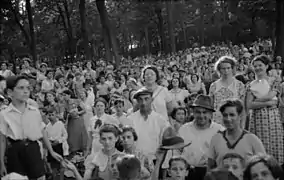 Pique-nique des travailleurs du syndicat de Saint-Henri à l'île Sainte-Hélène à Montréal, juillet 1937