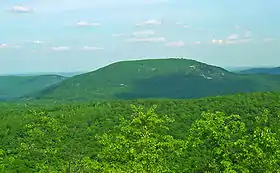 Vue de Bear Mountain depuis Long Mountain.