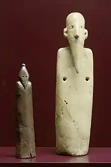 Statuettes d'hommes barbus. 3800-3100 AEC, Culture de Nagada. Haute-Égypte.