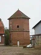 Colombier de la ferme du château.