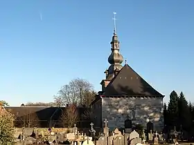 L'église paroissiale Saint-Jean l'Évangéliste de Beaufays, ancienne église conventuelle du prieuré.