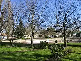 La place centrale Beaujardin.