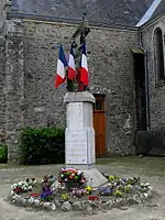 Statue de Jeanne d'Arc (monument aux morts de Beaulieu-sur-Oudon)