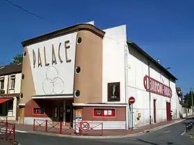 Le cinéma Beaumont-Palace, rue de Paris.