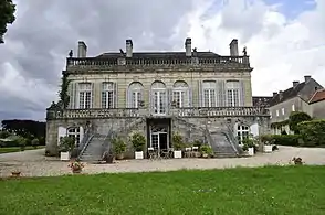 Façade postérieure avec rez-de-jardin