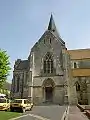 Façade ouest de l'église Saint-Sauveur.