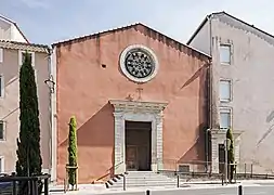 Façade sud-ouest de l'église Saint-Alexandre.