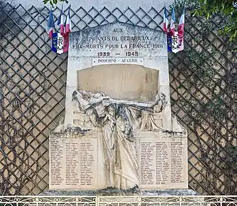 Monument aux morts.