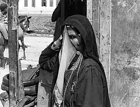 Arabe ou Bédouine voilée, Beer-sheva, Palestine mandataire, av. 1946