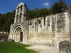 Ruines du prieuré Saint-Jean de Belaygue