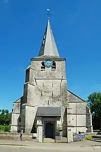 La tour vue de face.