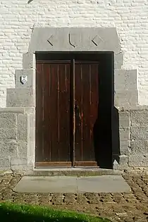 La porte.